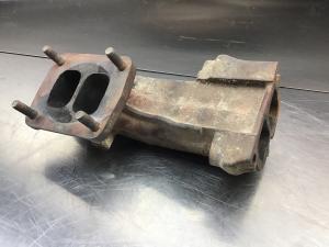 Liebherr Uitlaatspruitstuk